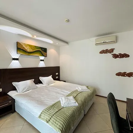 2 Bedroom Oliver In Marina Apartmán *