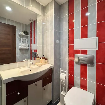 2 Bedroom Oliver In Marina *