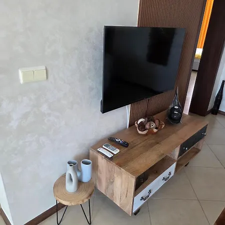 2 Bedroom Oliver In Marina Apartmán *